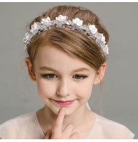 Serre-tête décoré de fleurs blanches