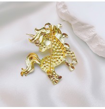 Playful pony brooch