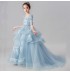 Robe longue bleu avec train de cérémonie fille